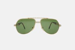 Hilton Exclusive 021_front