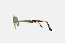 Hilton Exclusive 021_side