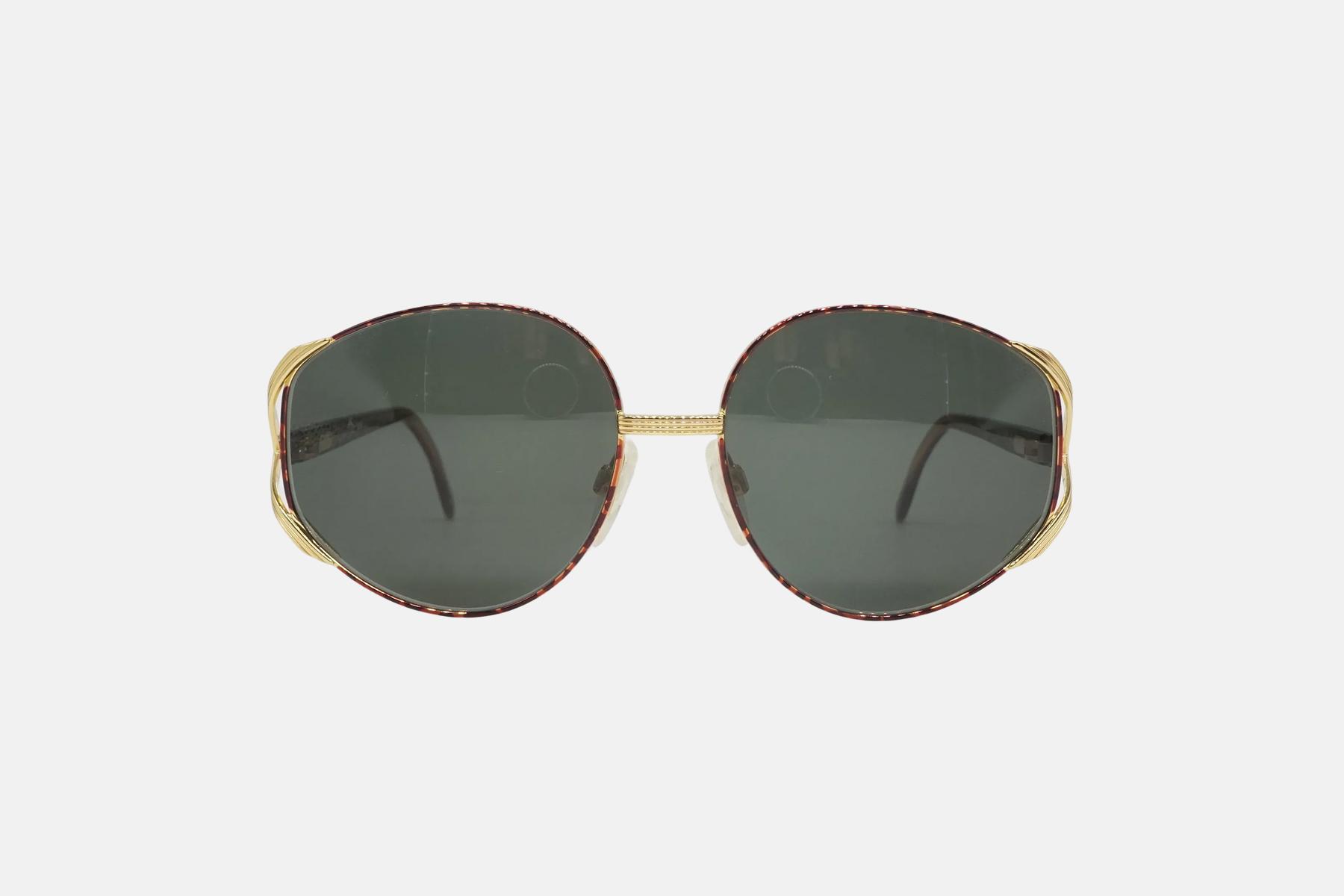 Hilton 0017-G591_front